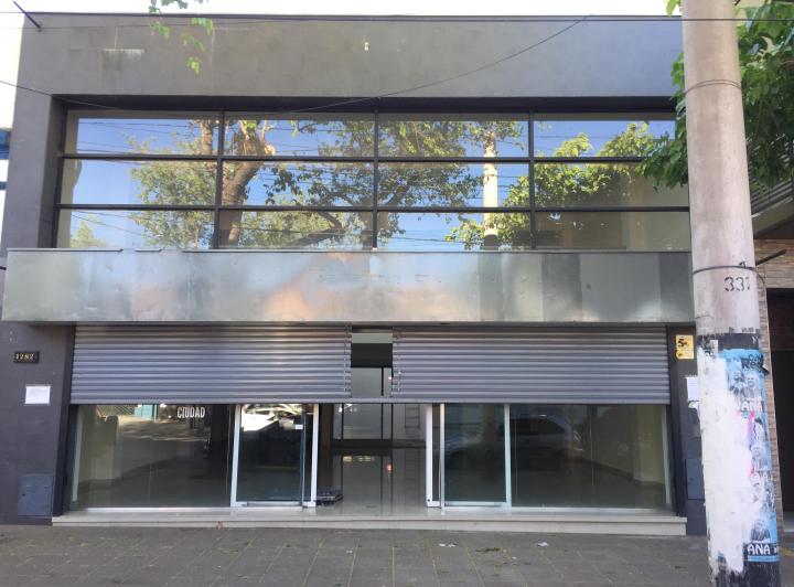Local comercial · 255m² · 7 Ambientes