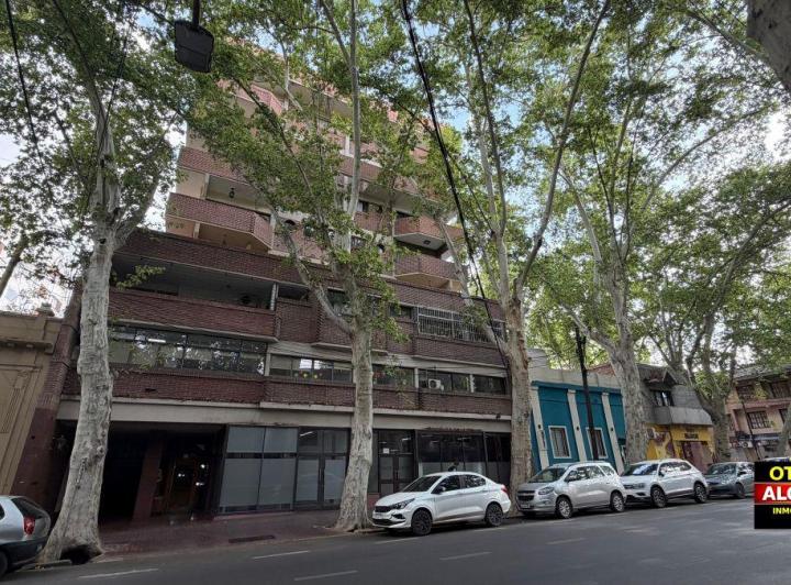 Departamento · 103m² · 7 Ambientes · 1 Cochera