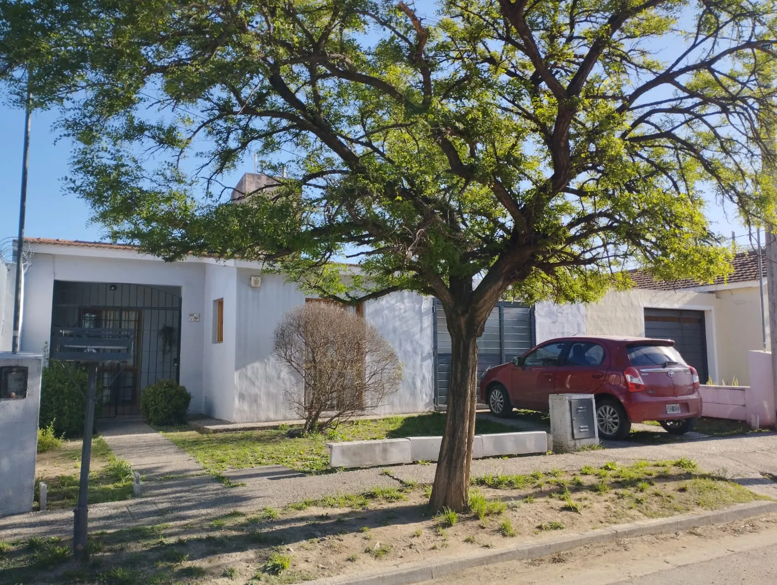 ALQUILER ANUAL Casa B. Alto de Velez Sarfield Córdoba