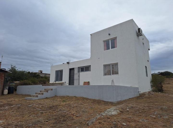 Casa · 2000m² · 2 Dormitorios