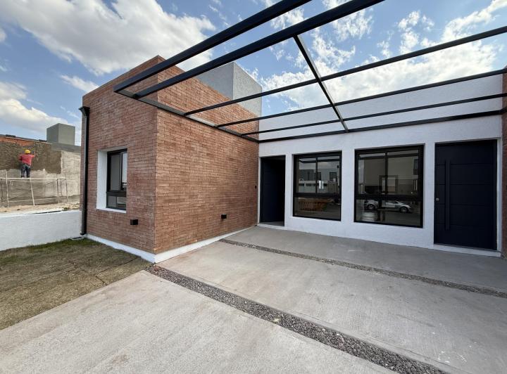 Casa · 70m² · 3 Ambientes · 1 Cochera