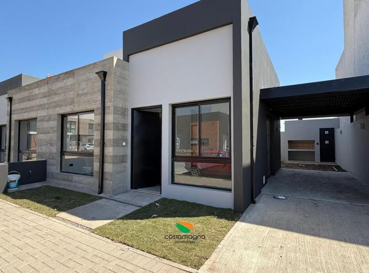 Casa · 70m² · 3 Ambientes · 1 Cochera