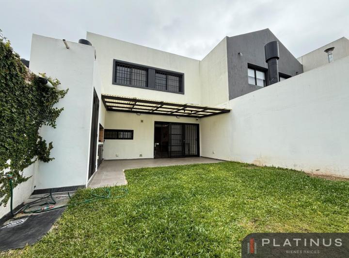 Casa · 165m² · 5 Ambientes · 1 Cochera