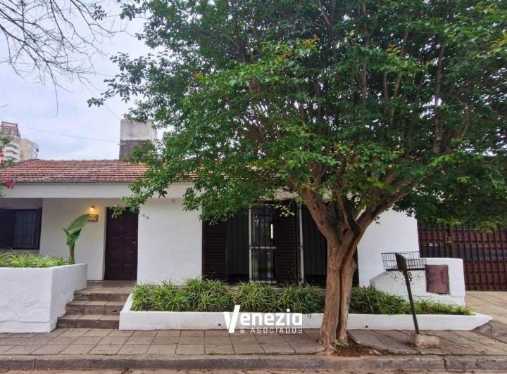 Casa · 108m² · 6 Ambientes · 1 Cochera