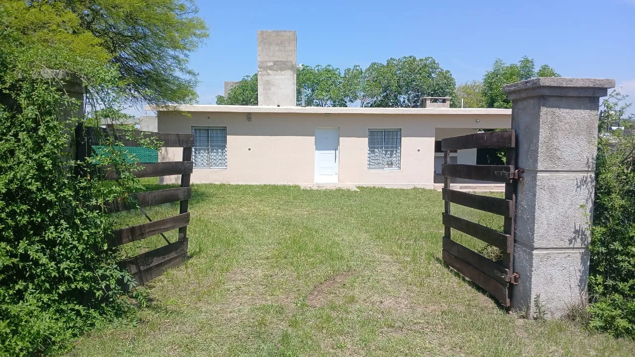 VENDO CASA CON PILETA EN ANISACATE CORDOBA
