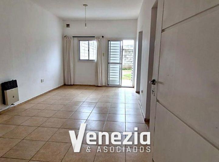 Casa · 90m² · 3 Ambientes · 1 Cochera