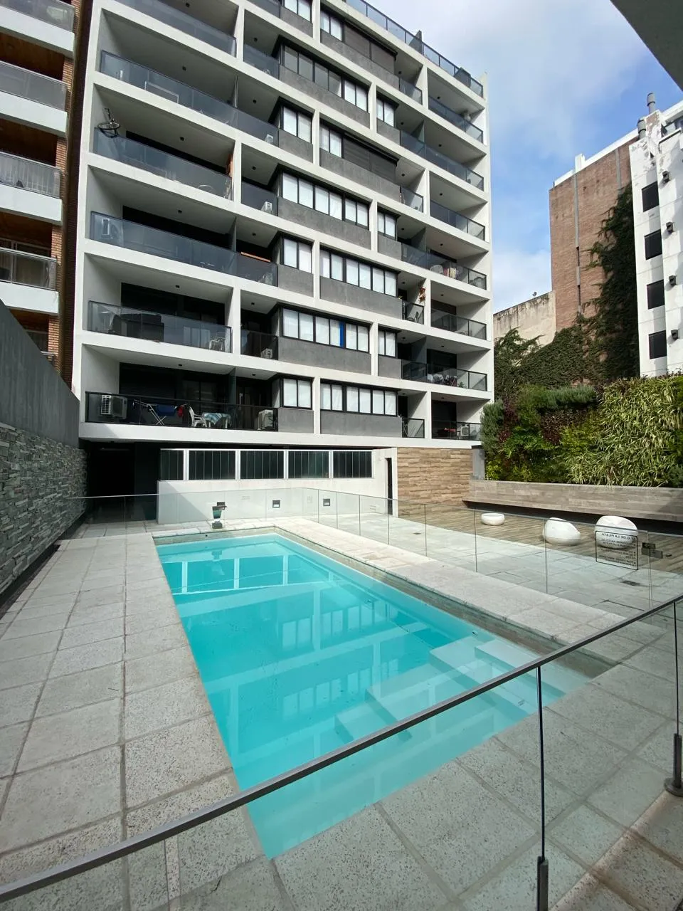 Piso alto, categoría con pileta y quincho