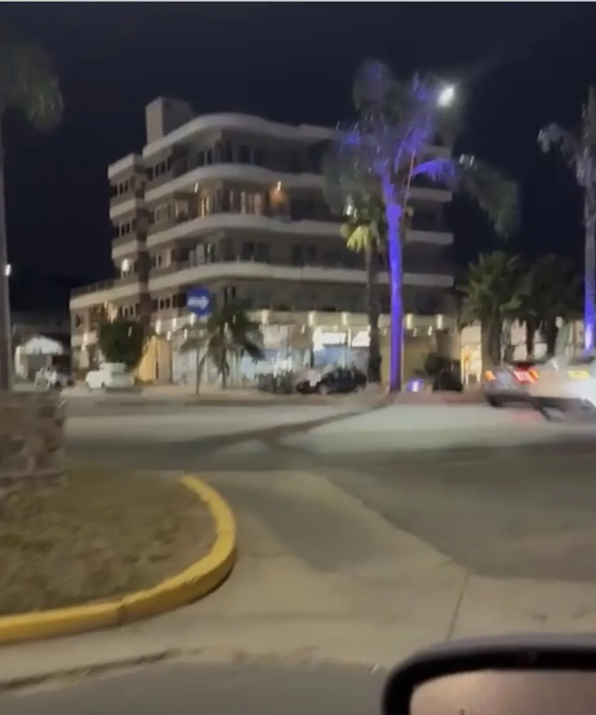 Local en Venta con renta , Av. alta circulación