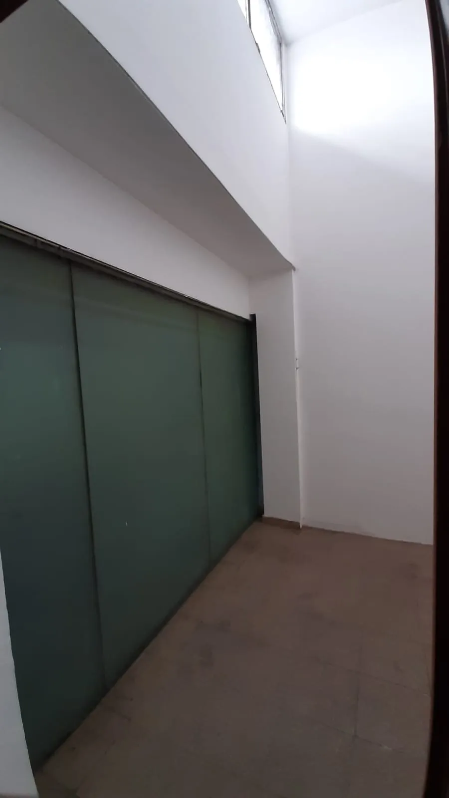 Alquiler oficina/local Galeria Planeta