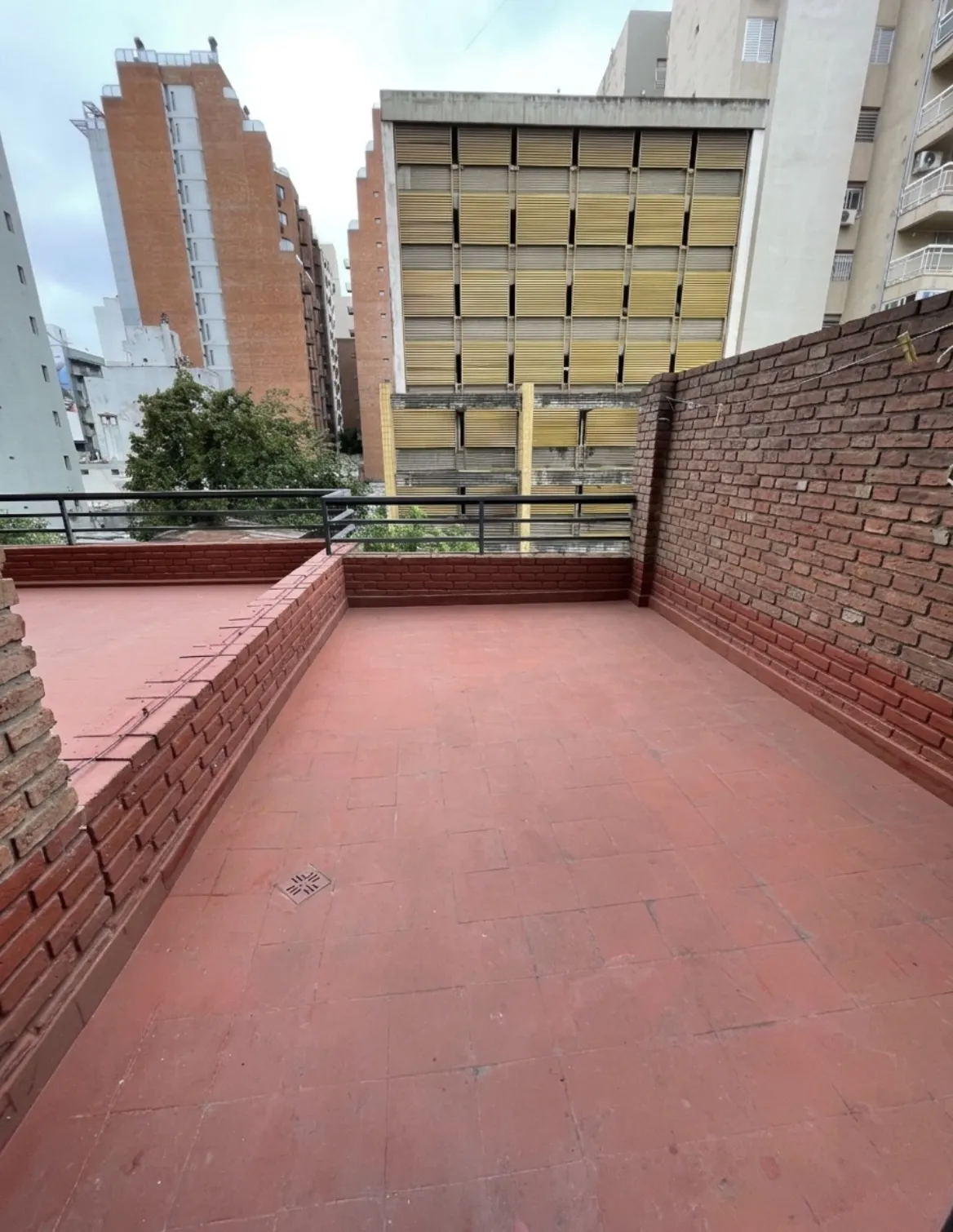 Alquilo Monoambiente terraza propia, Zona Tribunales