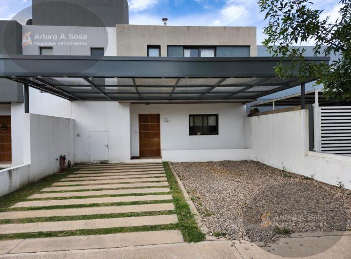 Casa · 110m² · 5 Ambientes · 1 Cochera