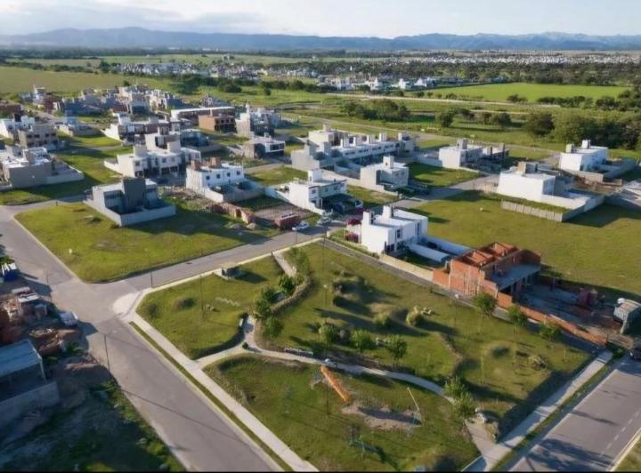 Terreno · 250m²