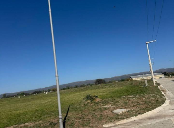 Terreno · 958m²
