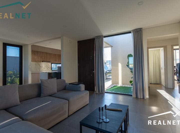 Casa · 124m² · 4 Ambientes · 4 Cocheras