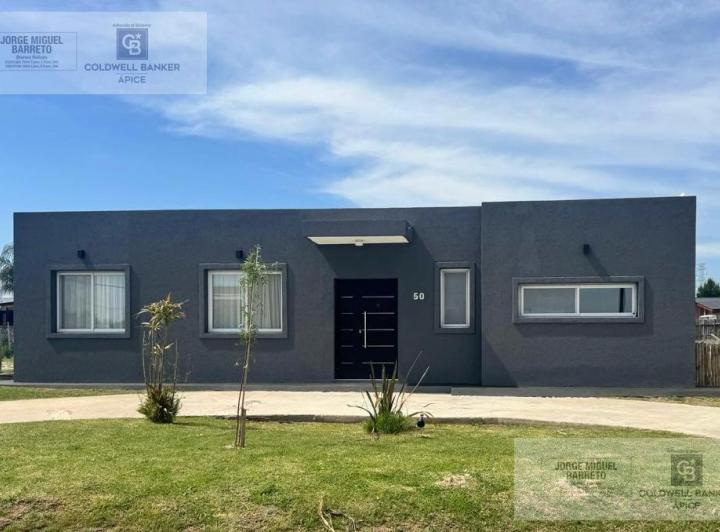 Casa · 131m² · 4 Ambientes · 2 Cocheras