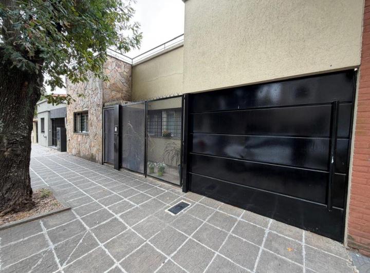 Casa · 125m² · 4 Ambientes · 1 Cochera
