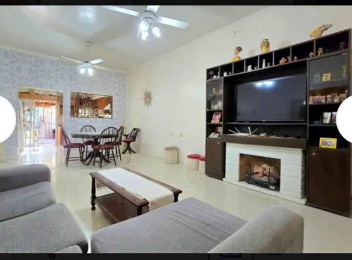 Casa · 165m² · 4 Ambientes · 1 Cochera