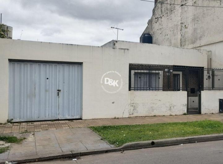 Casa · 111m² · 4 Ambientes · 1 Cochera