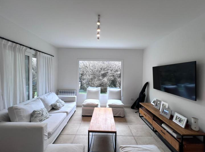 Casa · 140m² · 5 Ambientes · 2 Cocheras