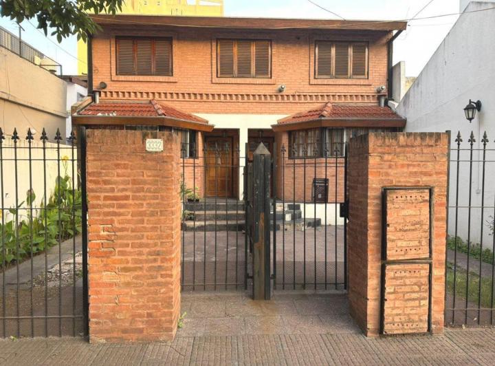 Casa · 102m² · 4 Ambientes · 1 Cochera