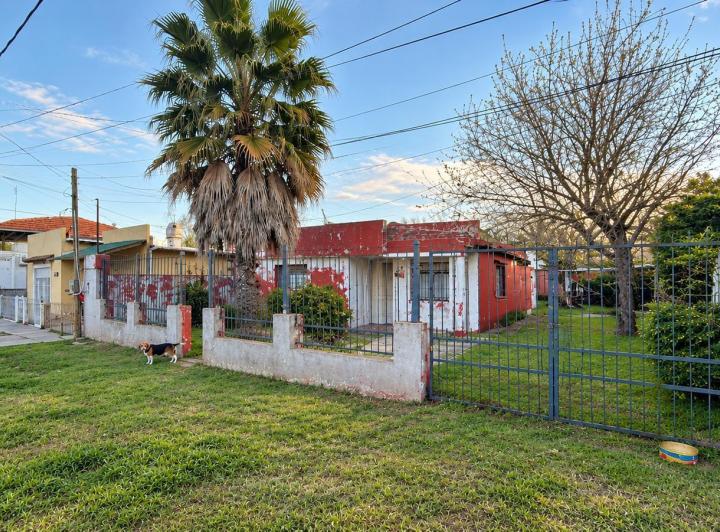 Casa · 346m² · 3 Ambientes · 2 Cocheras