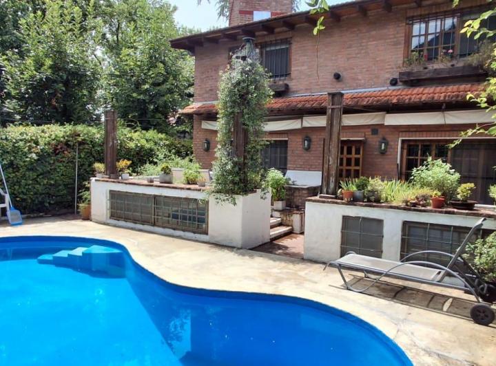 Casa · 150m² · 3 Dormitorios · 1 Cochera