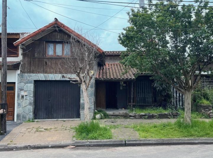 Casa · 120m² · 4 Ambientes · 1 Cochera