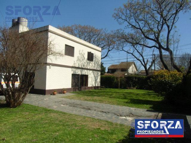 Casa · 700m²
