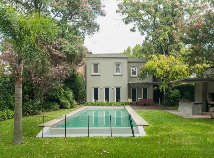 Casa · 530m² · 6 Ambientes · 6 Cocheras