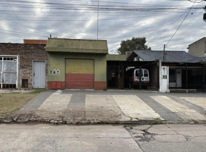 Casa · 237m² · 6 Ambientes · 1 Cochera