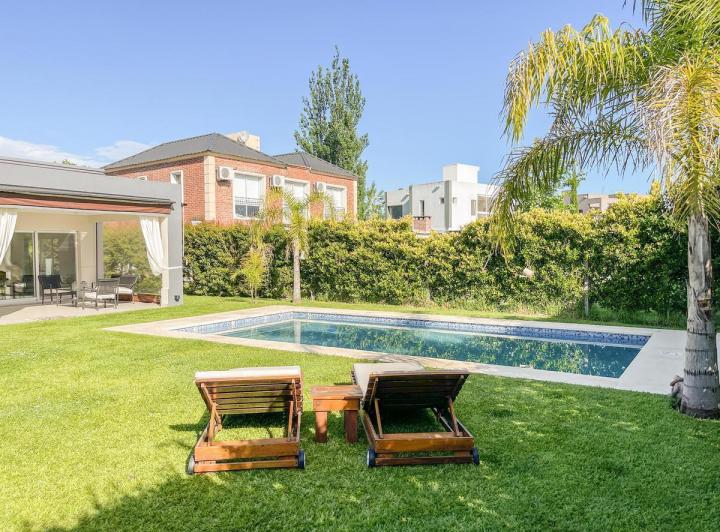 Casa · 172m² · 6 Ambientes