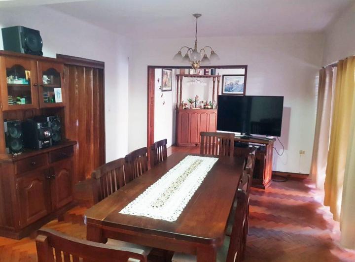 Casa · 265m² · 5 Ambientes · 1 Cochera
