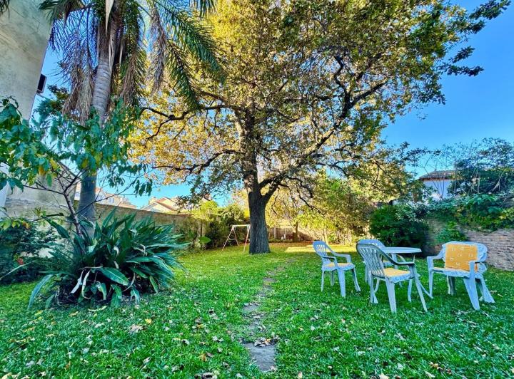 Terreno · 172m² · 5 Ambientes · 2 Cocheras