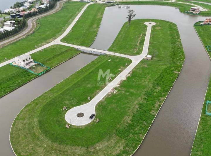 Terreno · 620m²