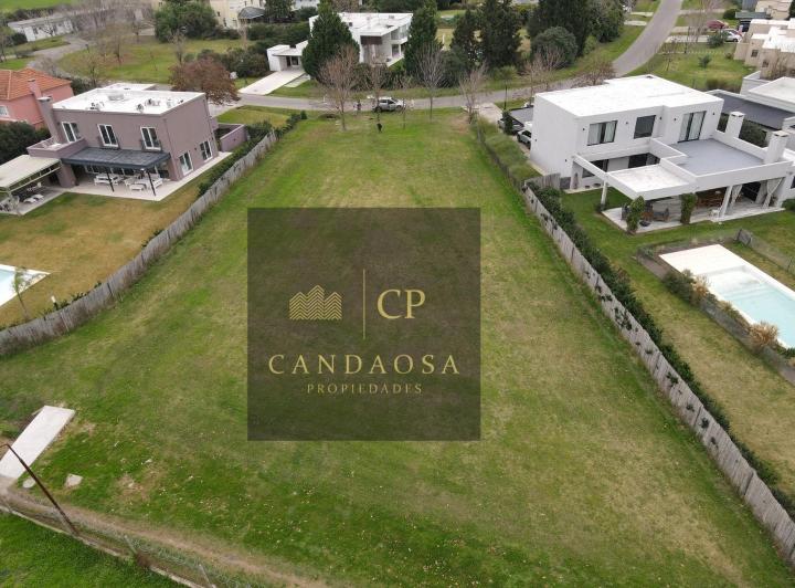 Terreno · 1317m²