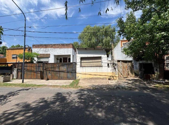 Terreno · 868m²