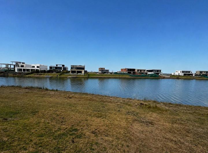 Terreno · 950m²