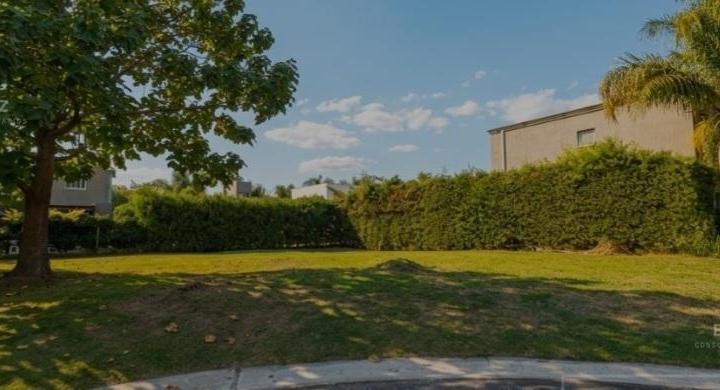 Terreno · 377m²