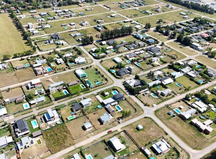Terreno · 1200m² · 4 Ambientes · 1 Cochera