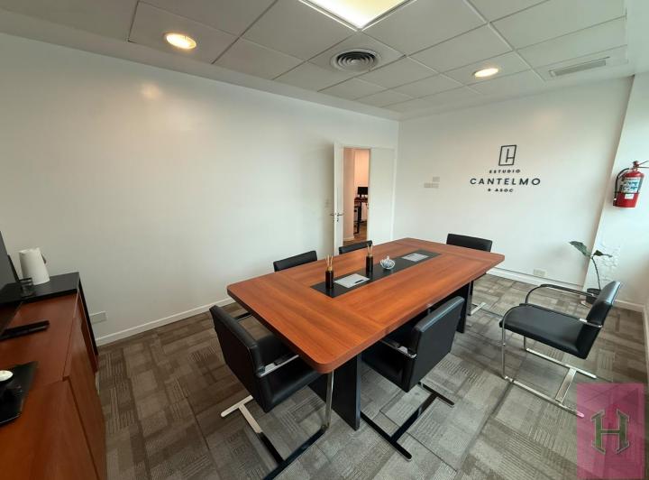 Oficina comercial · 110m² · 6 Ambientes · 2 Cocheras