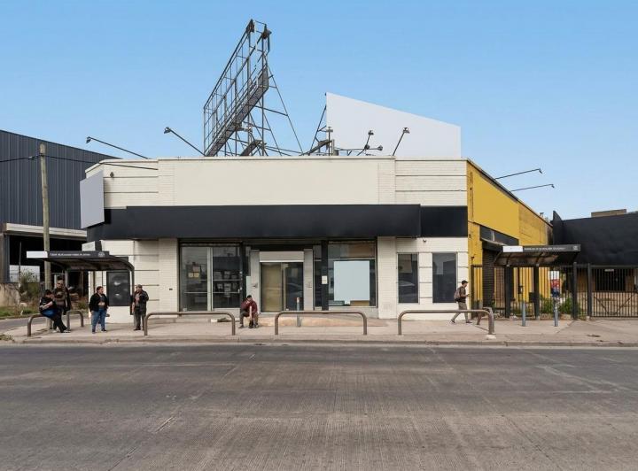Local comercial · 2500m² · 10 Ambientes · 20 Cocheras