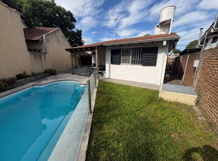 Casa · 60m² · 3 Ambientes · 1 Cochera