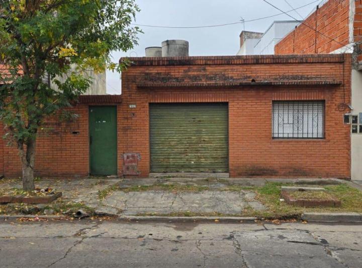 Casa · 140m² · 4 Ambientes · 1 Cochera