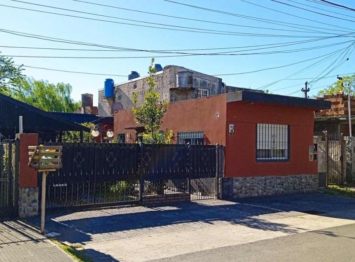 Casa · 126m² · 3 Ambientes · 1 Cochera