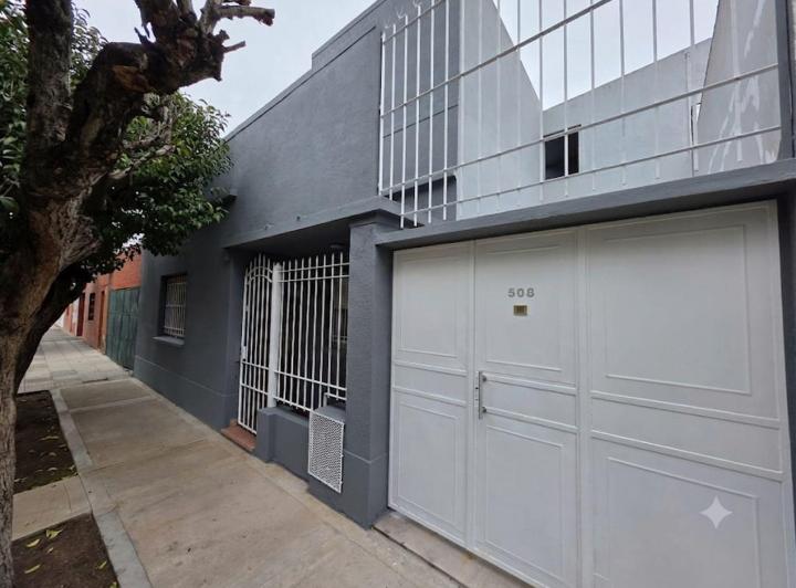 Casa · 70m² · 4 Ambientes · 1 Cochera