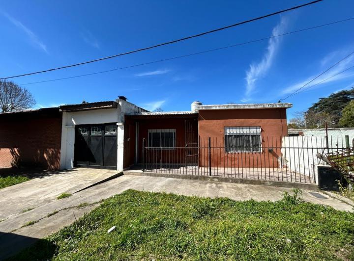 Casa · 87m² · 4 Ambientes · 2 Cocheras