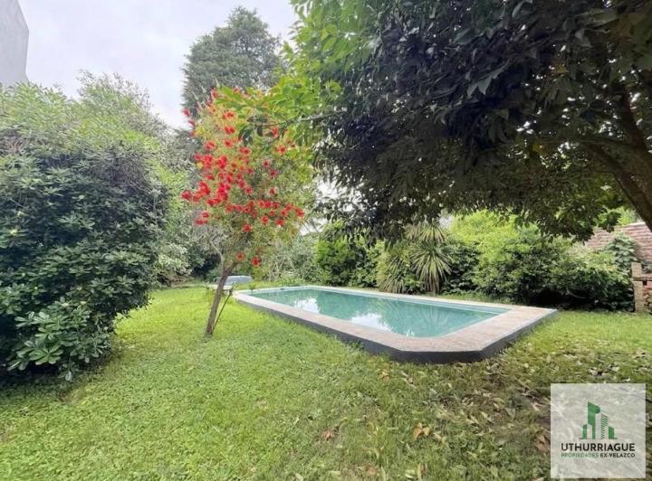 Casa · 90m² · 3 Ambientes · 2 Cocheras