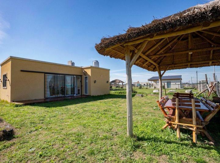 Casa · 60m² · 2 Ambientes · 1 Cochera