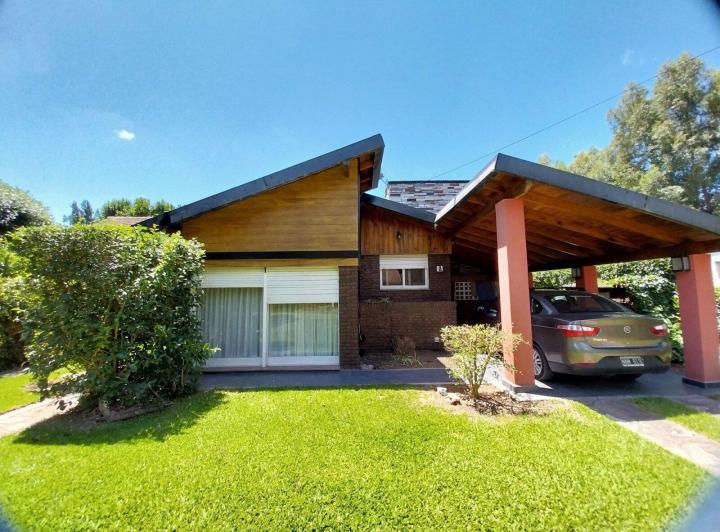 Casa · 123m² · 4 Ambientes · 1 Cochera