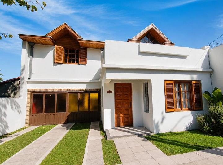 Casa · 154m² · 4 Ambientes · 2 Cocheras